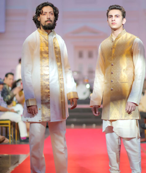 Fashion runway look 3