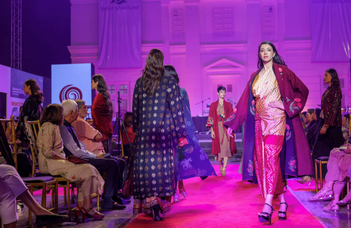 Fashion runway look 4