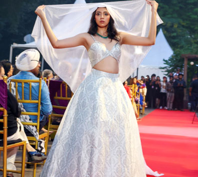 Fashion runway look 6