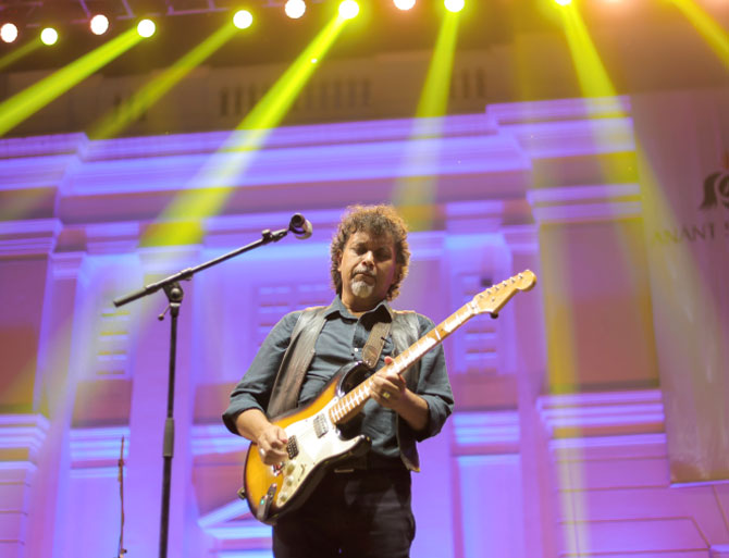 Music performance image 10